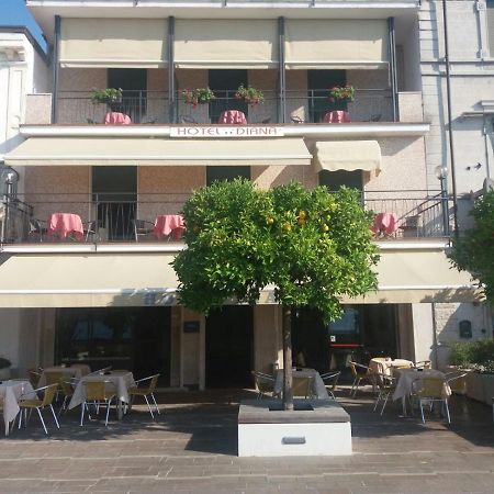 Hotel Diana Gardone Riviera Exterior photo