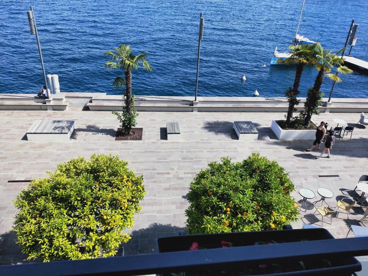 Hotel Diana Gardone Riviera Exterior photo